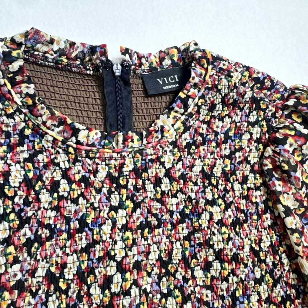 VICI Floral Smocked Puff Sleeve Blouse Medium Black Multicolor Ruffle Neck Top - Picture 3 of 9